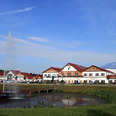 Hotel Hamburg-Wittenburg Van Der Valk 외부 사진