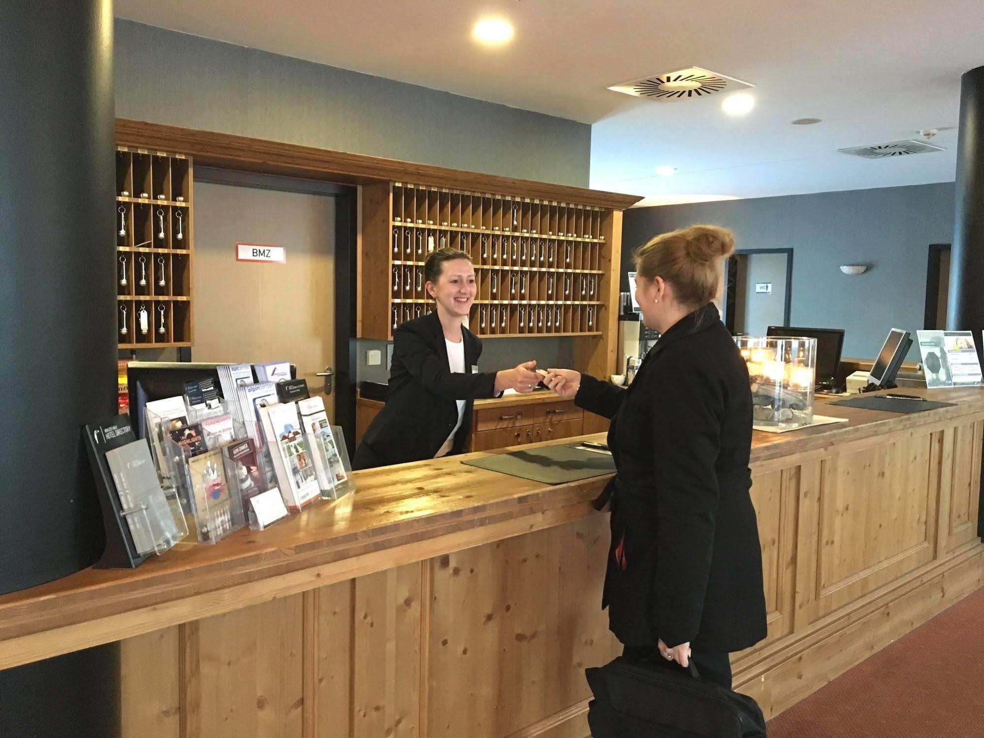 Hotel Hamburg-Wittenburg Van Der Valk 외부 사진